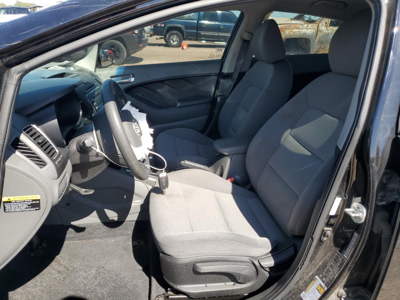 2017 Kia Forte Lx VIN: 3KPFK4A71HE091063 Lot: 46866665