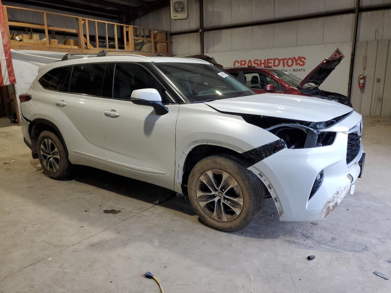 2022 Toyota Highlander - Image 4