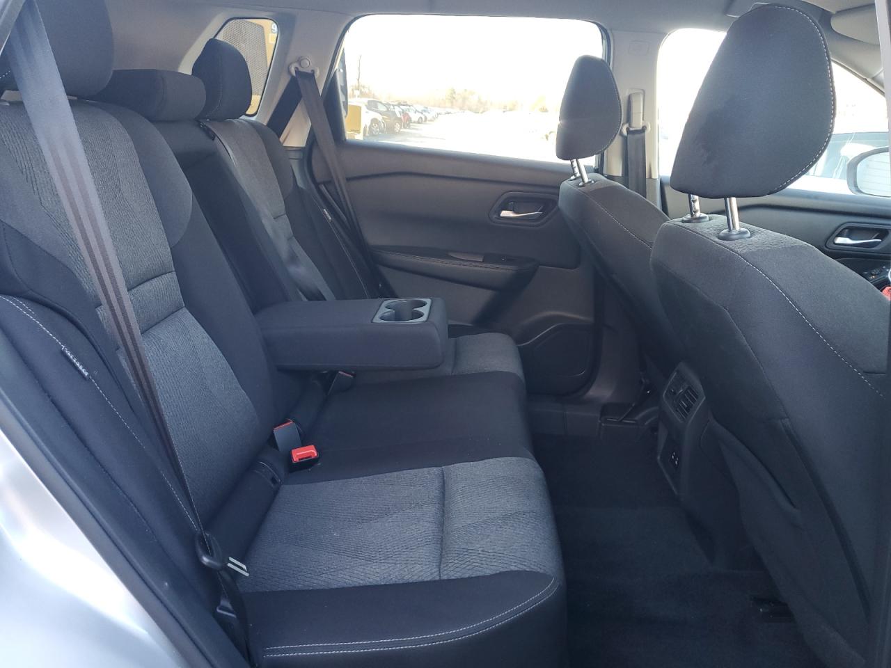 2024 Nissan Rogue - Image 11