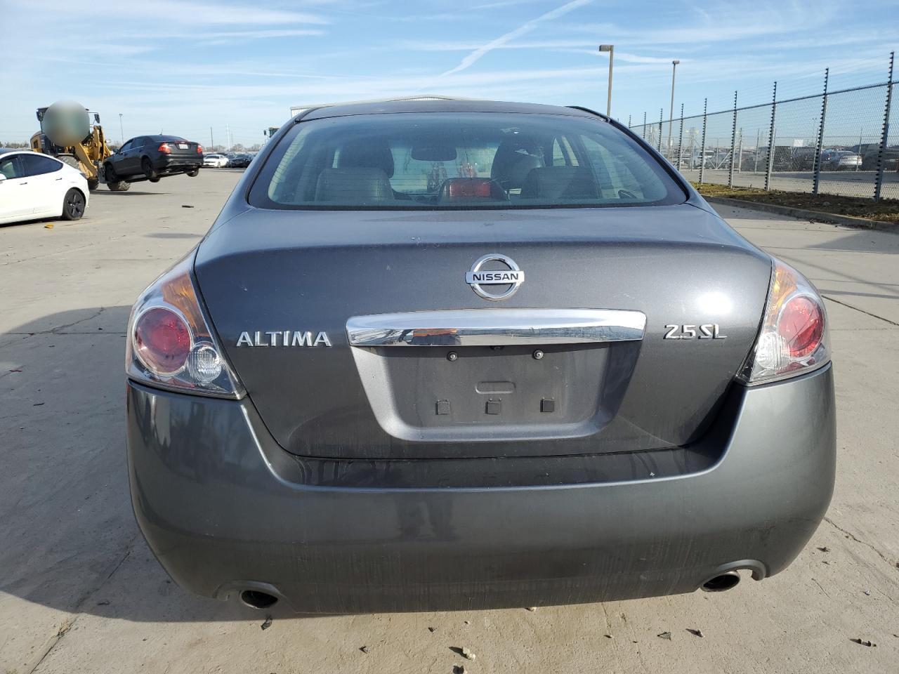 2012 Nissan Altima - Image 6