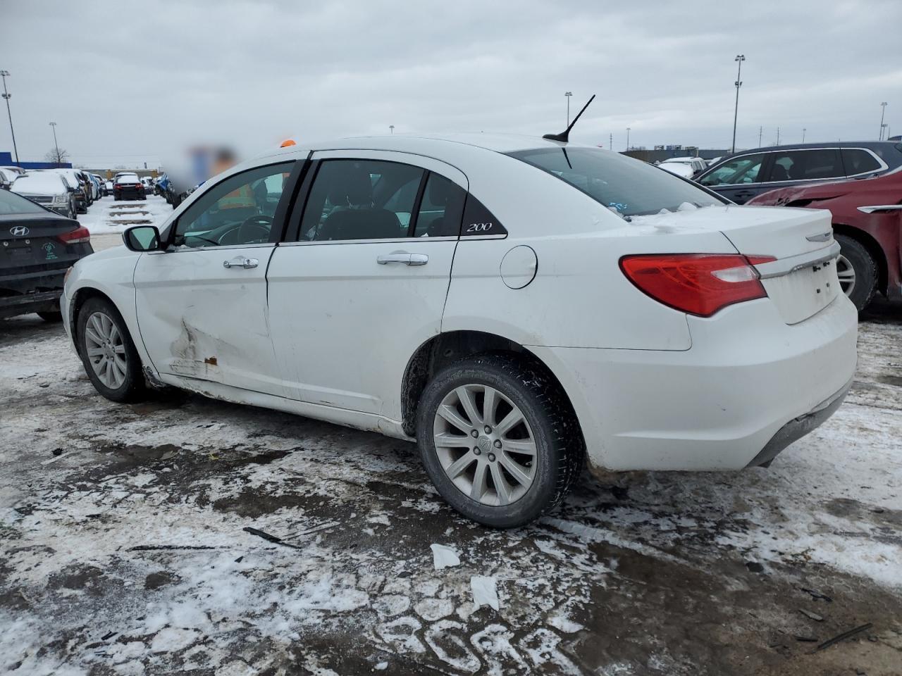 2014 Chrysler 200 - Image 2