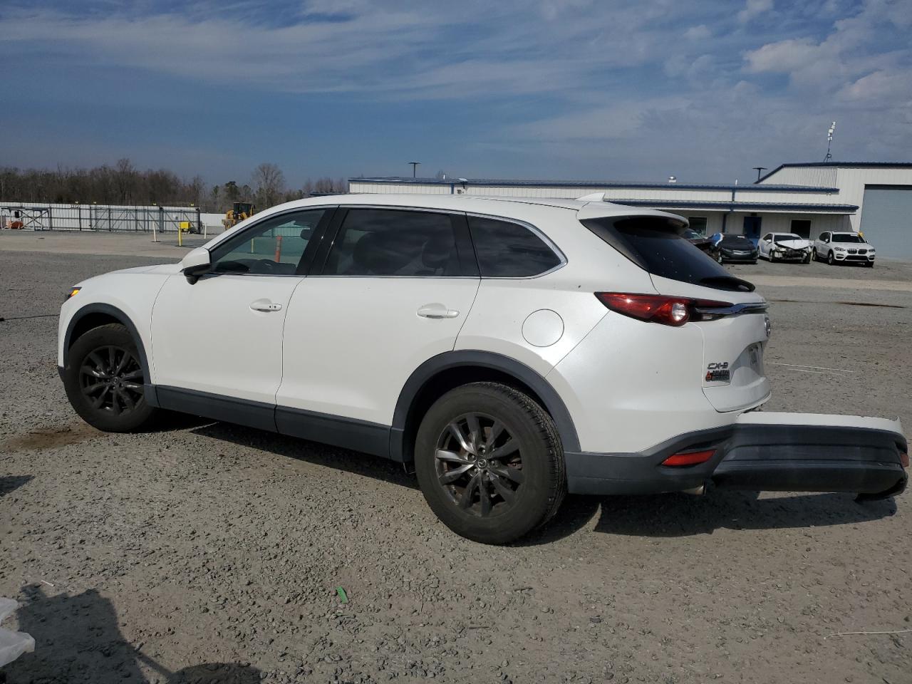 2016 Mazda CX-9 - Image 2