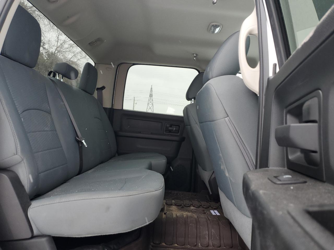 2018 Ram 2500 St VIN: 3C6TR5HT3JG357224 Lot: 45111405