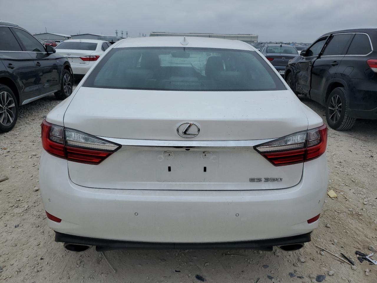 2018 Lexus ES - Image 6