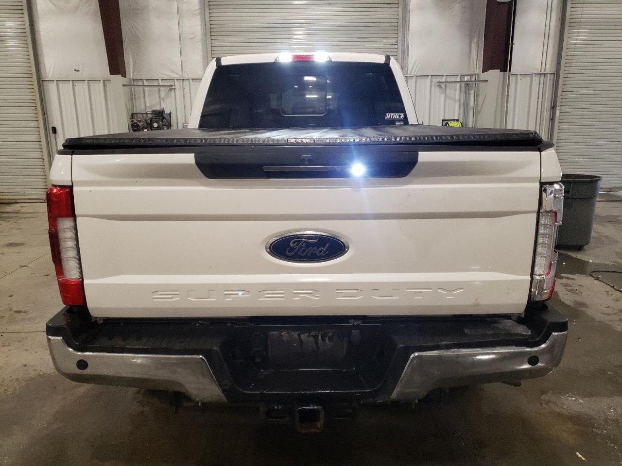 2017 Ford F350 - Image 6