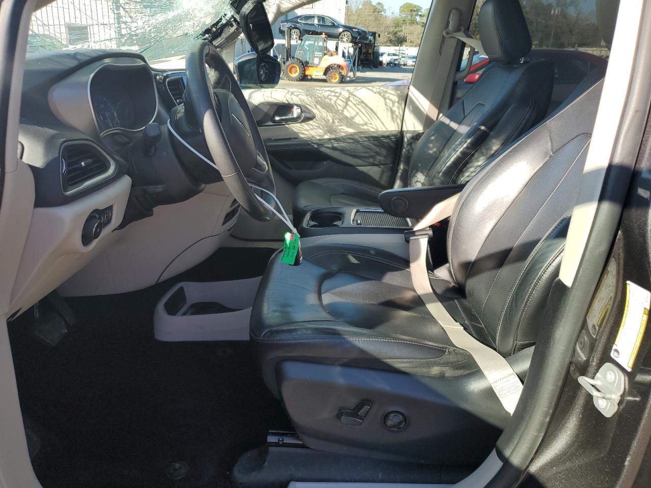 2022 Chrysler Pacifica - Image 7