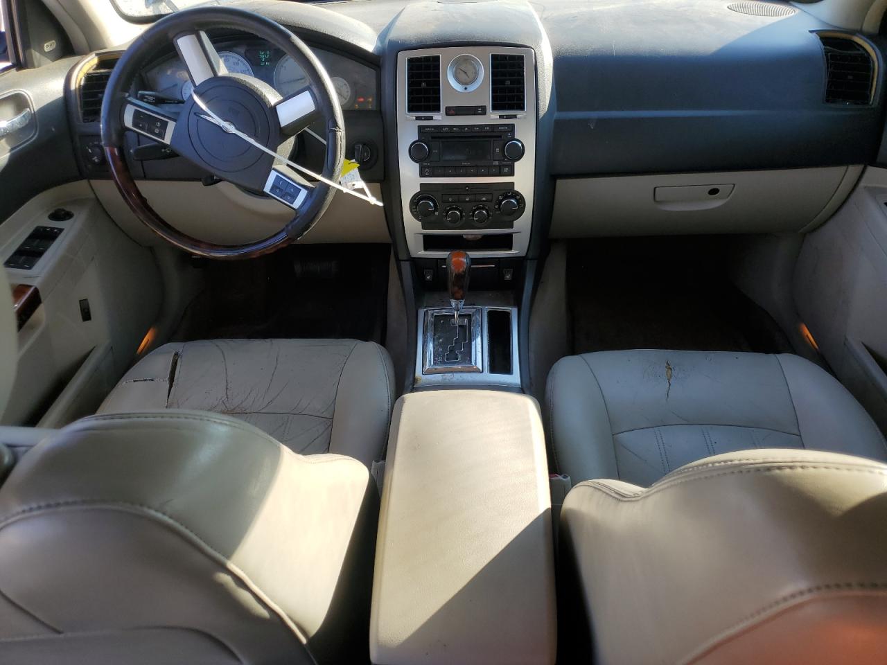 2007 Chrysler 300 - Image 8