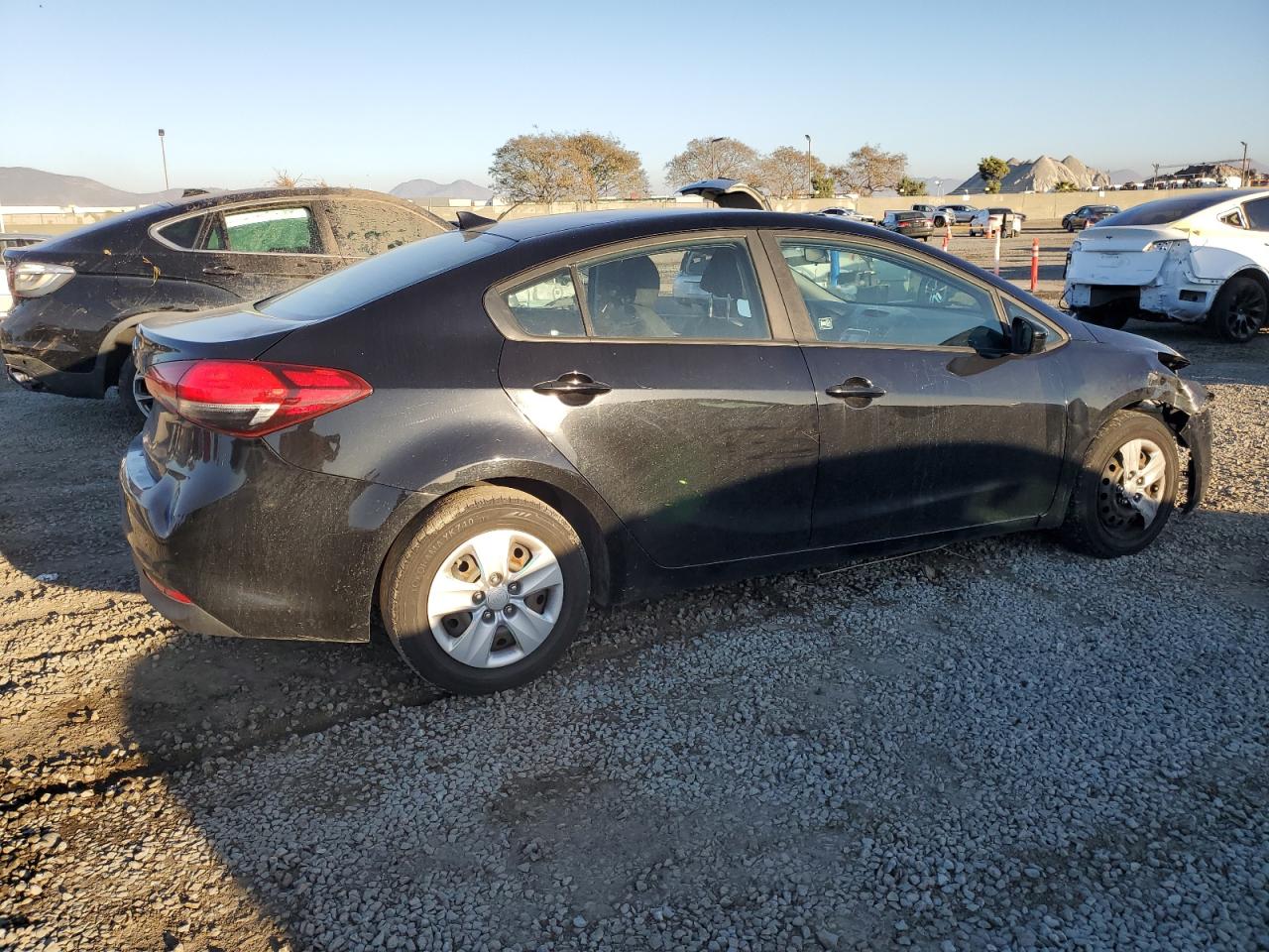 2017 Kia Forte - Image 3