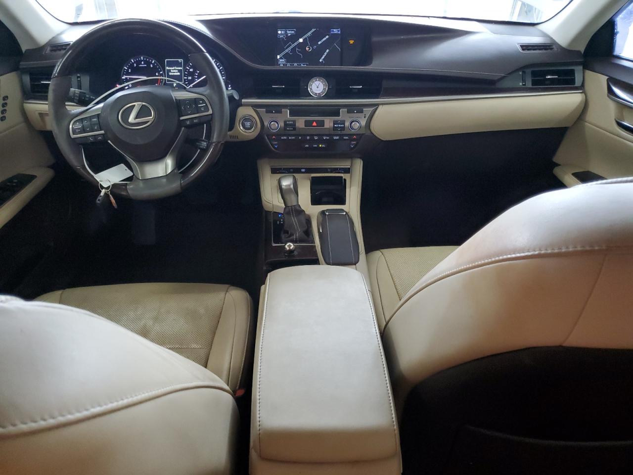 2016 Lexus ES - Image 8