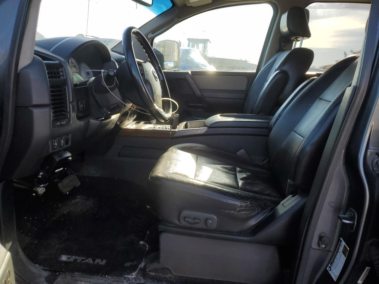 2008 Nissan Titan - Image 7