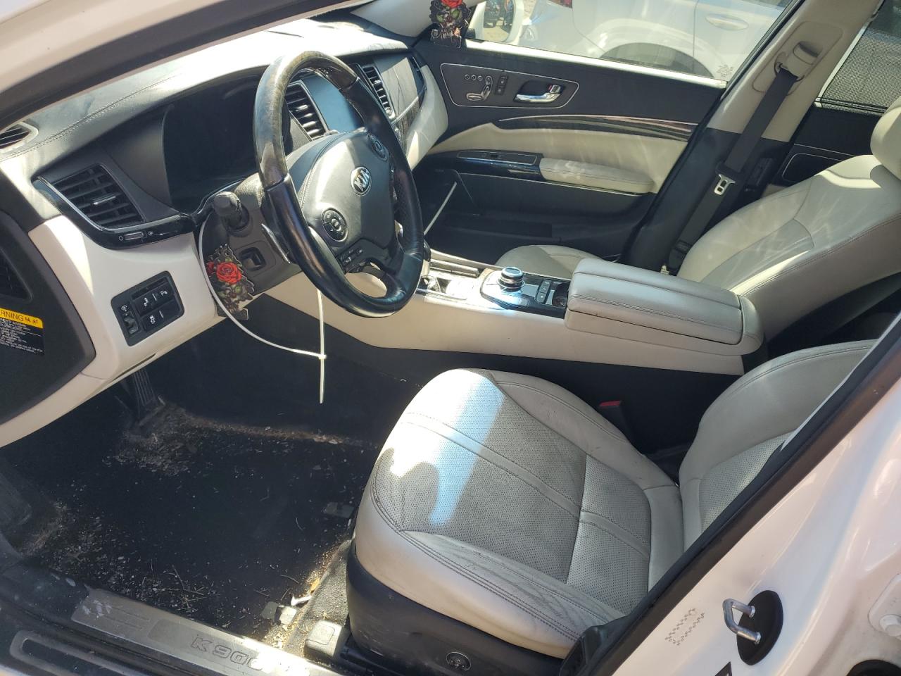 2017 Kia K900 - Image 7