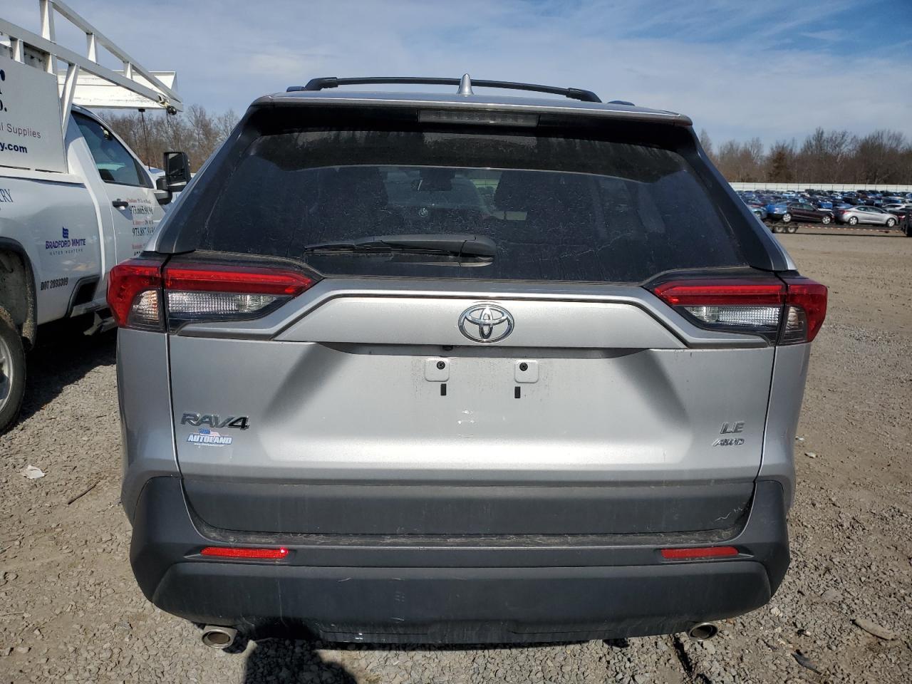 2019 Toyota RAV 4 - Image 6