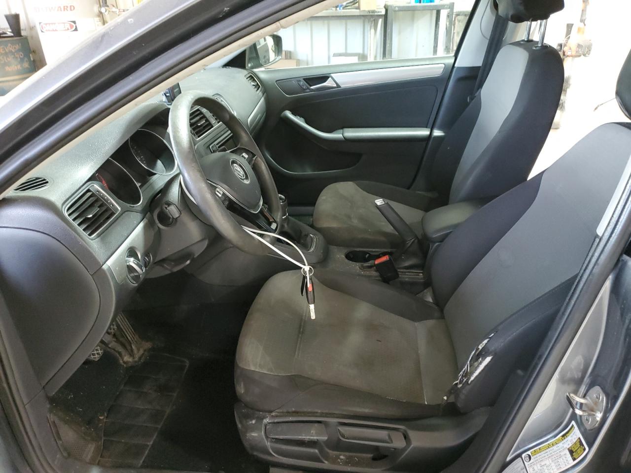 2017 Volkswagen Jetta - Image 7