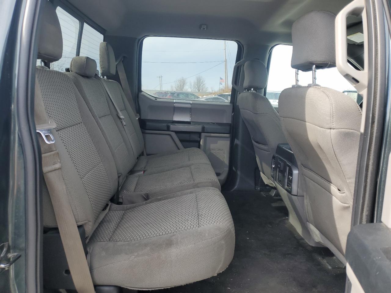 2015 Ford F-150 - Image 10