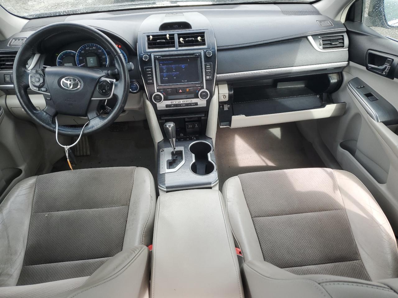 2014 Toyota Camry - Image 8