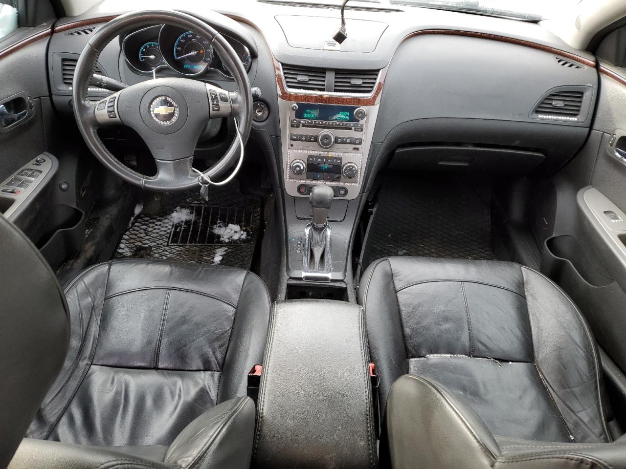 2011 Chevrolet Malibu - Image 8