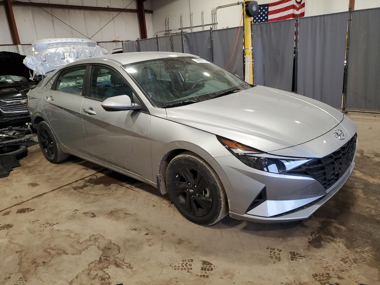 2022 Hyundai Elantra - Image 4