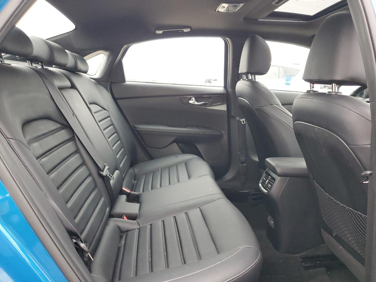 2023 Kia Forte - Image 10