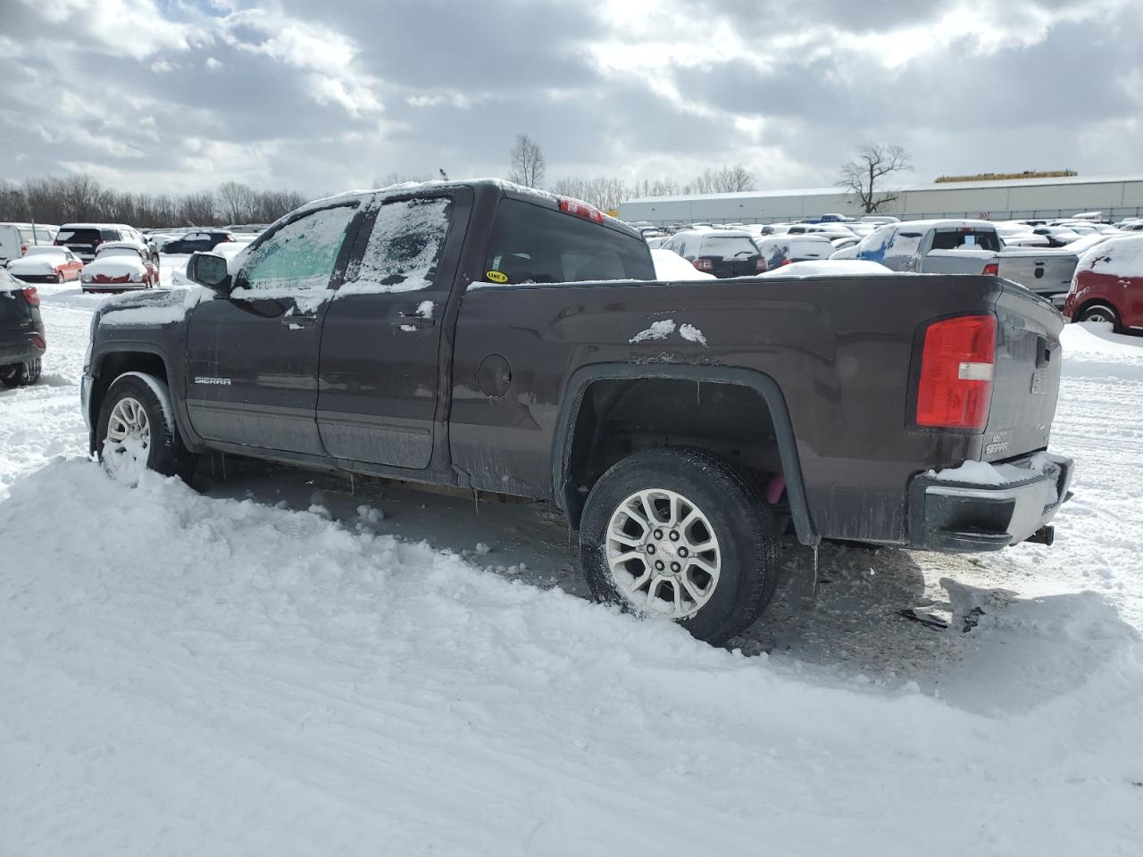 2016 GMC Sierra - Image 2