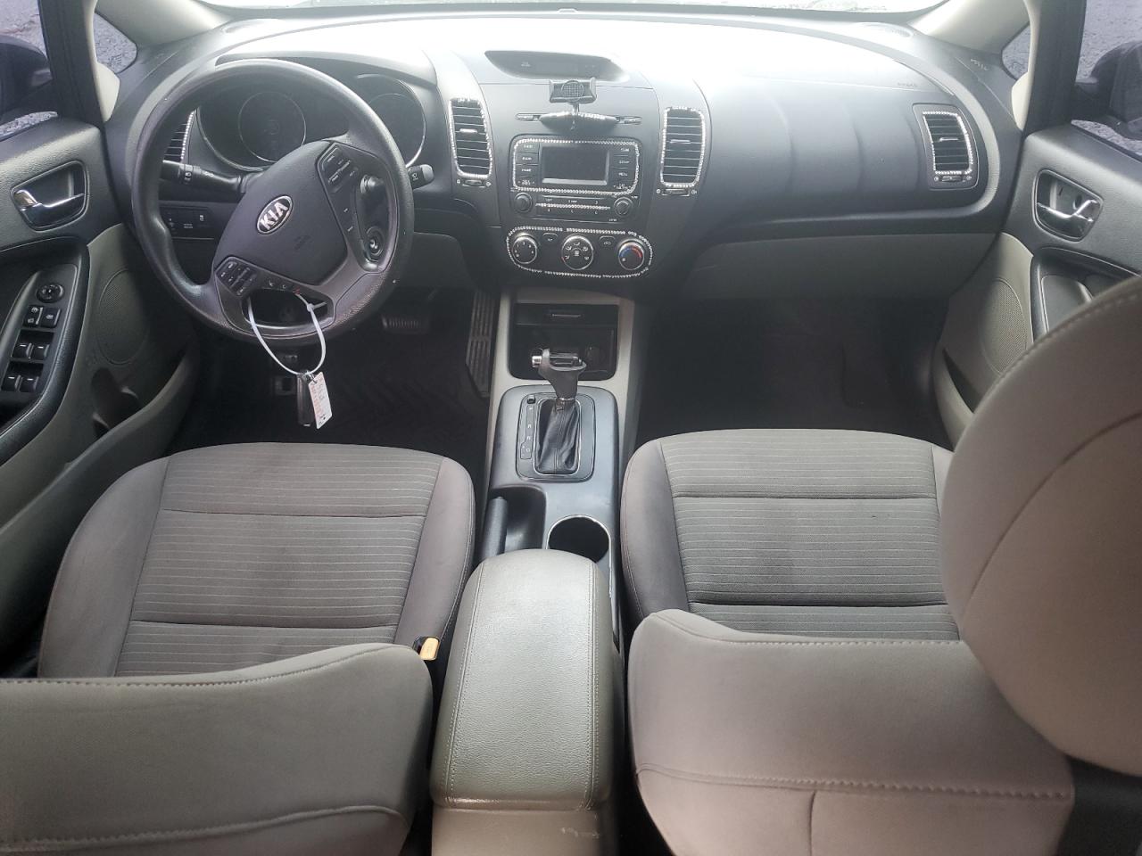 2015 Kia Forte - Image 8