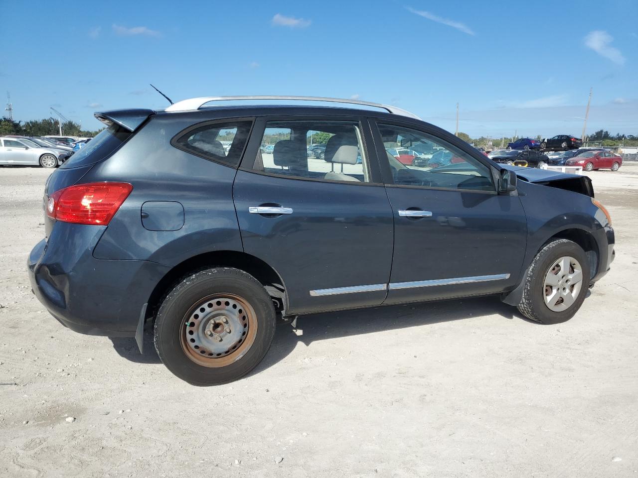 2015 Nissan Rogue - Image 3