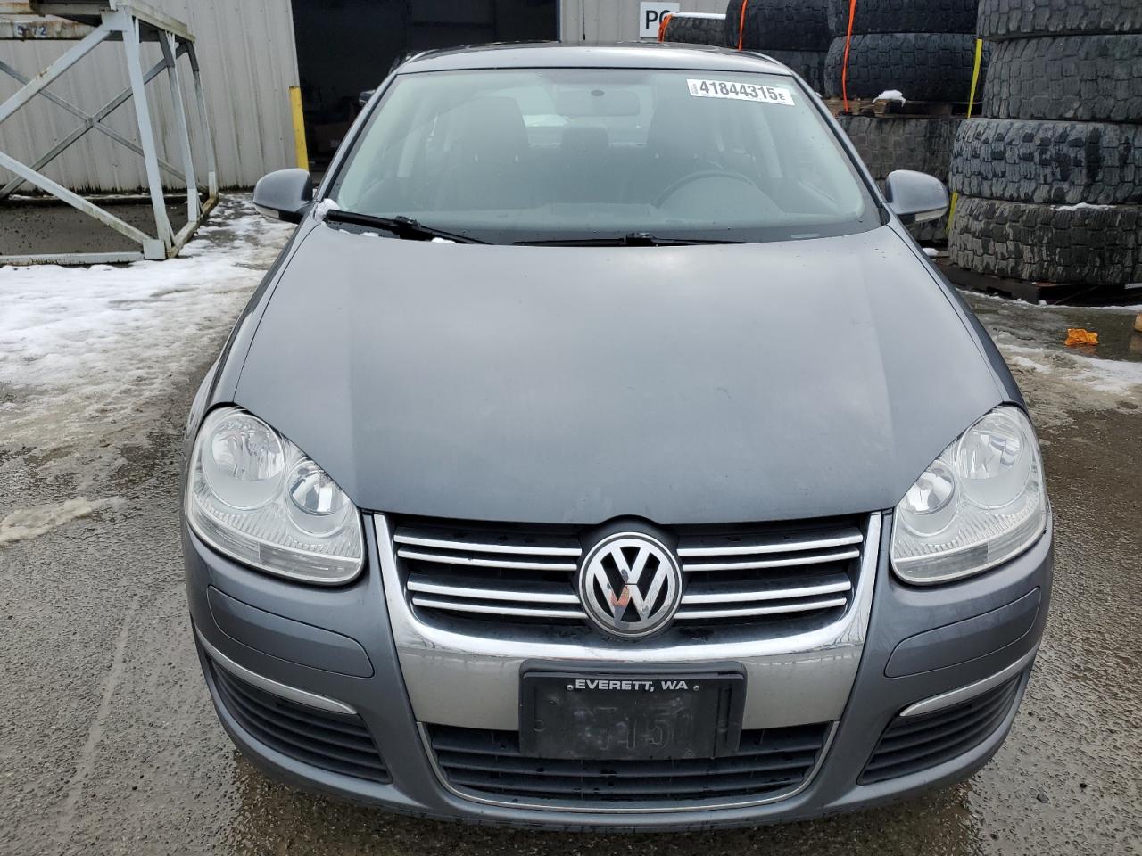 2010 Volkswagen Jetta - Image 5