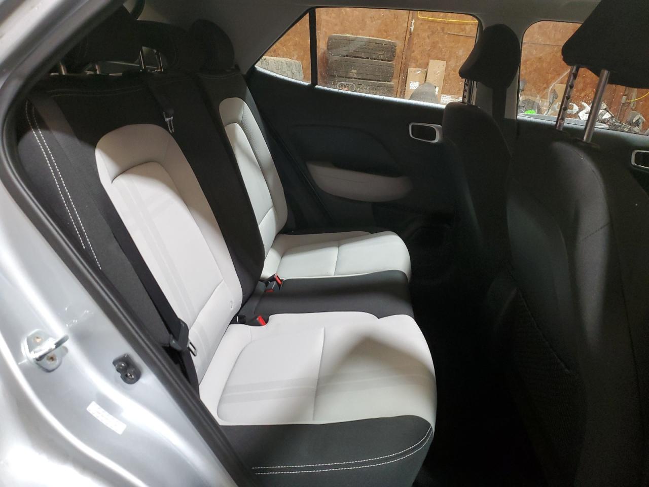 2023 Hyundai Venue - Image 10