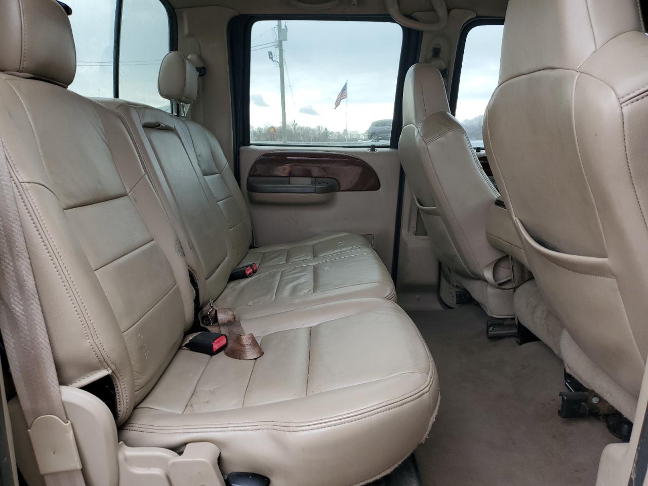 2004 Ford F250 - Image 10