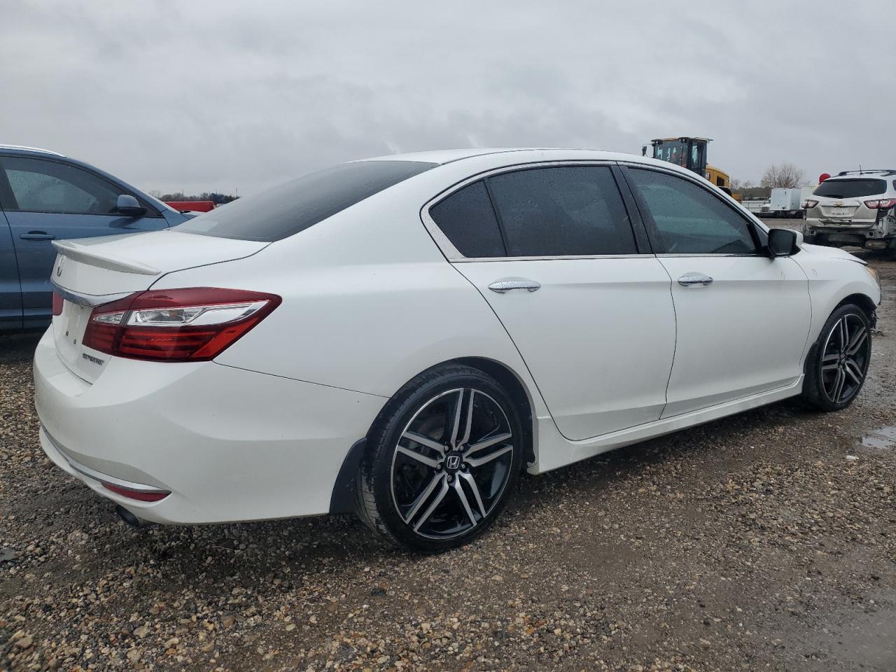 2016 Honda Accord - Image 3
