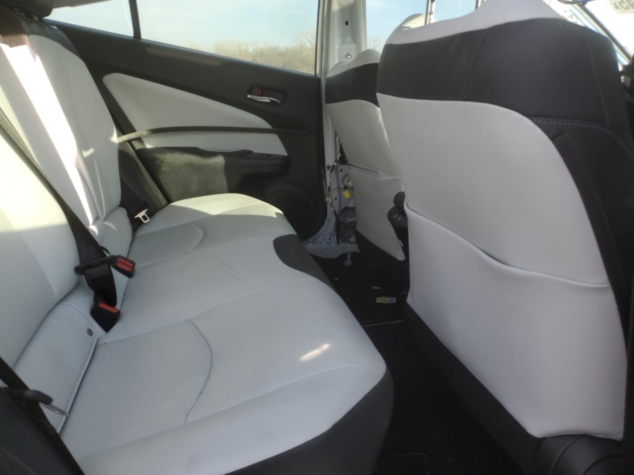 2021 Toyota Prius - Image 10