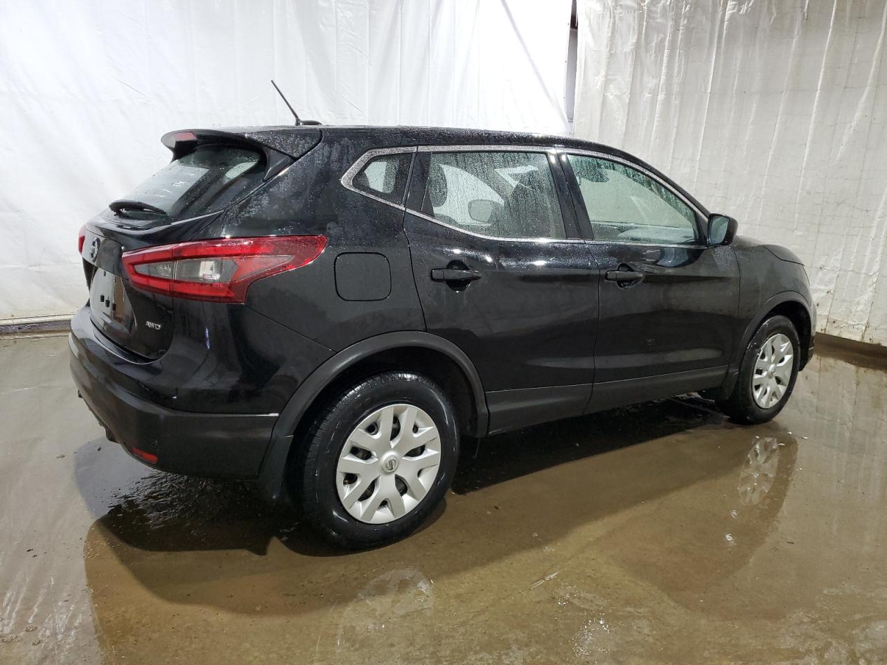 2020 Nissan Rogue - Image 3