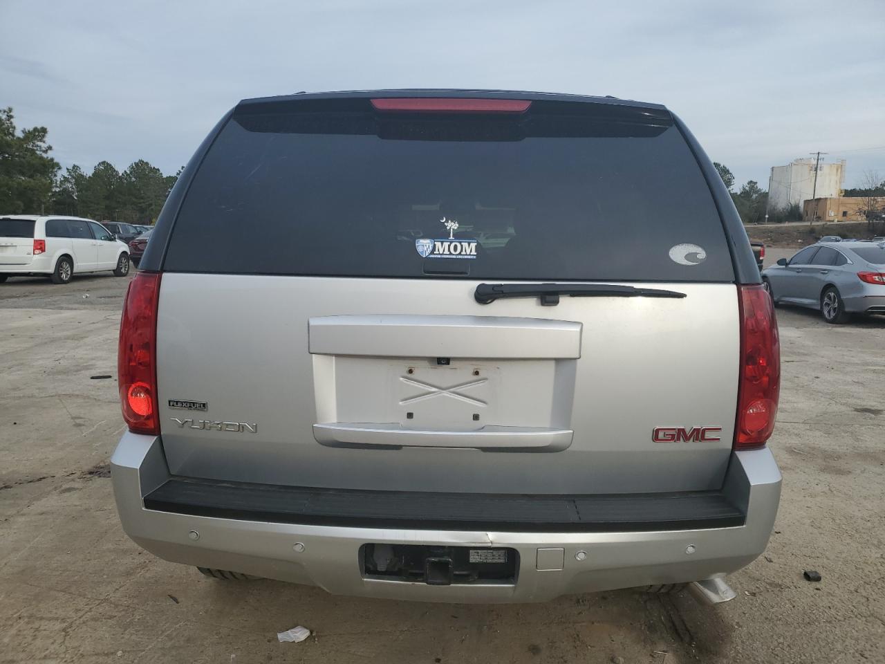 2012 GMC Yukon - Image 6
