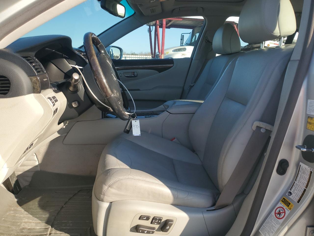 2008 Lexus LS - Image 7