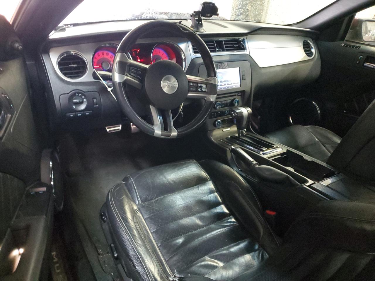 2011 Ford Mustang - Image 8