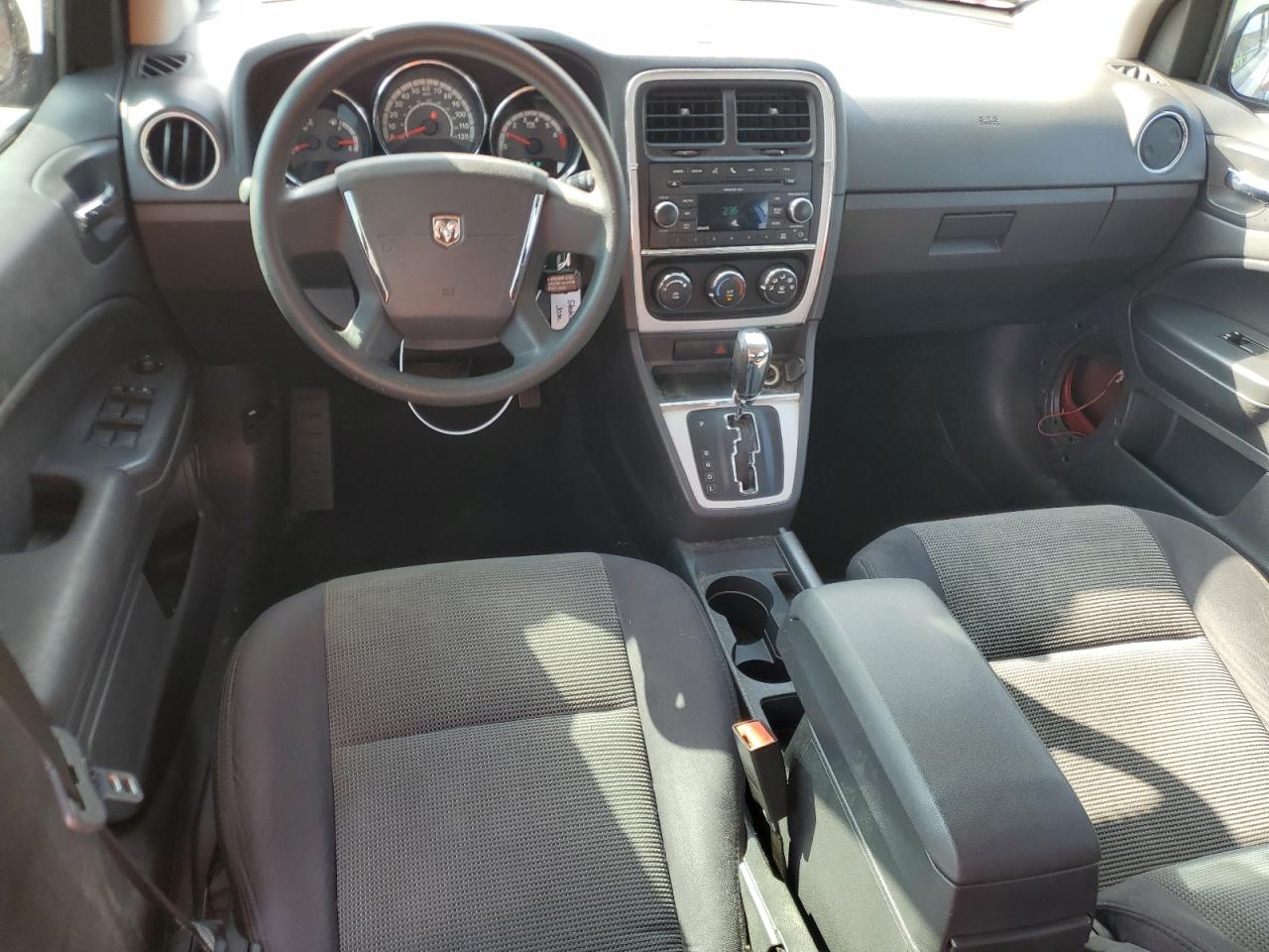 2010 Dodge Caliber - Image 8