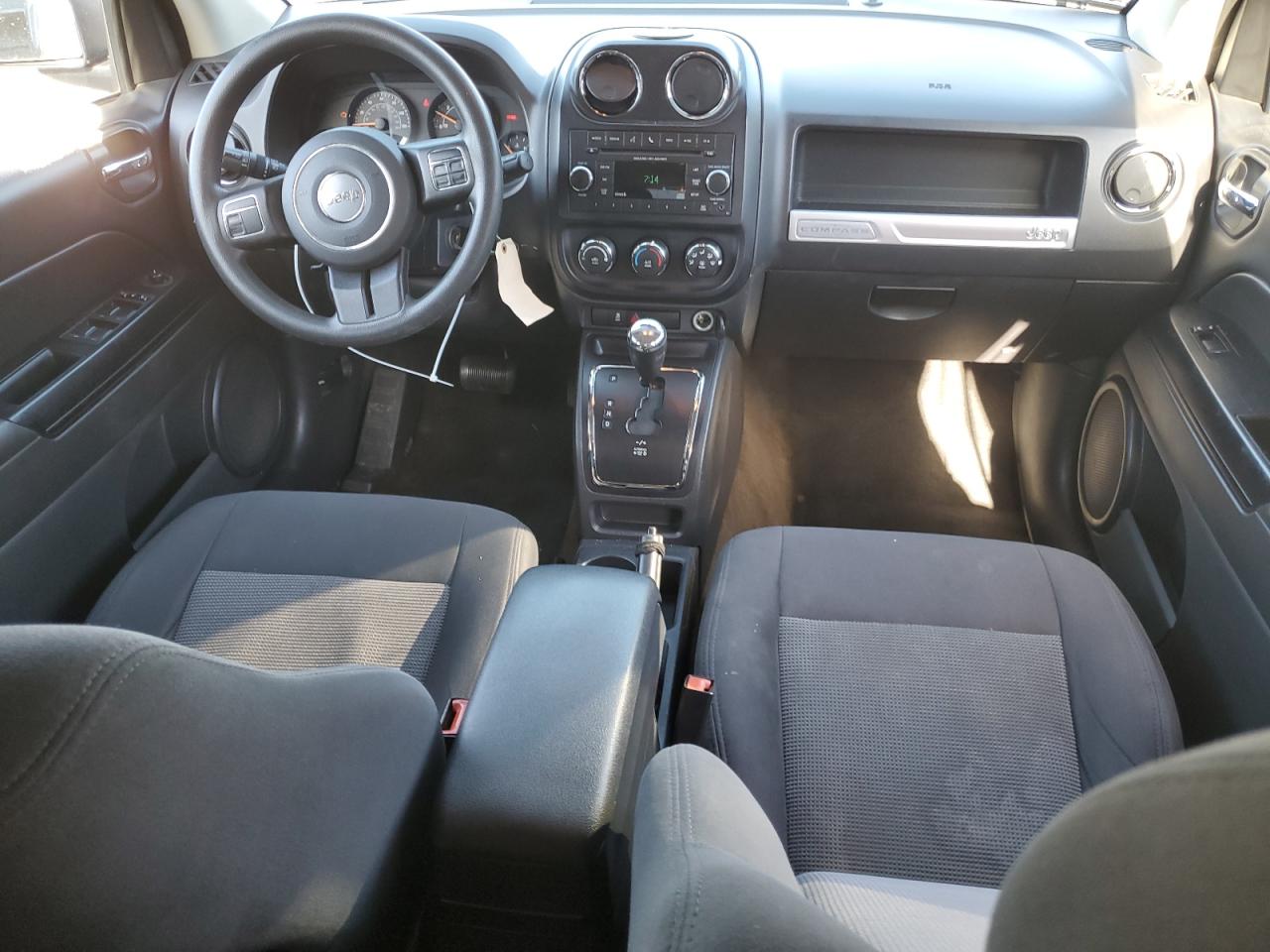 2016 Jeep Compass - Image 8