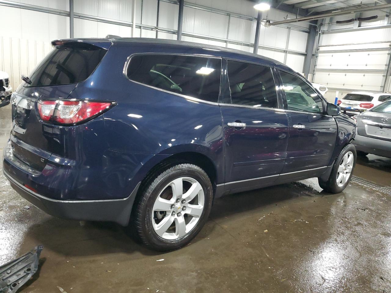 2017 Chevrolet Traverse - Image 3