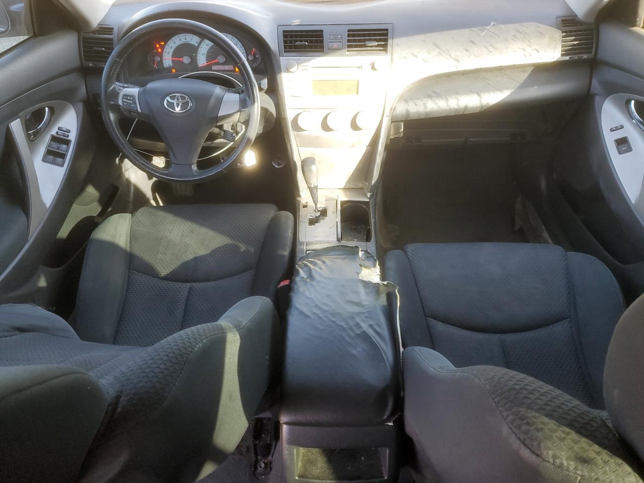 2010 Toyota Camry - Image 8