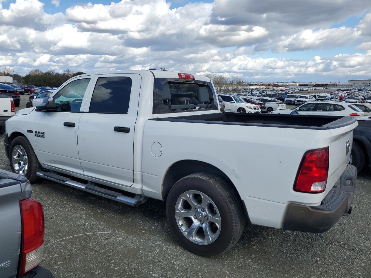2015 RAM 1500 - Image 2