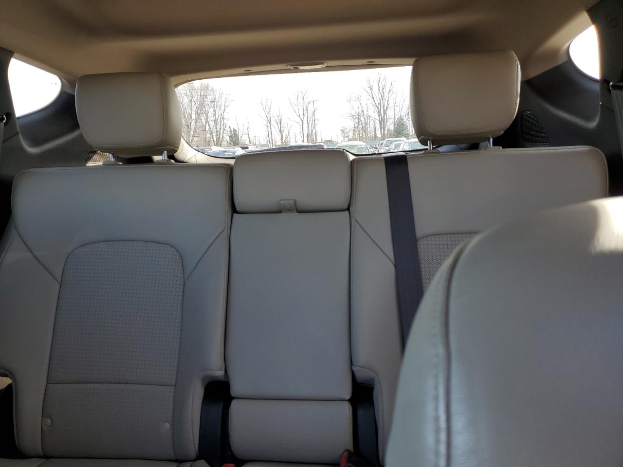 2014 Hyundai Santa Fe - Image 10