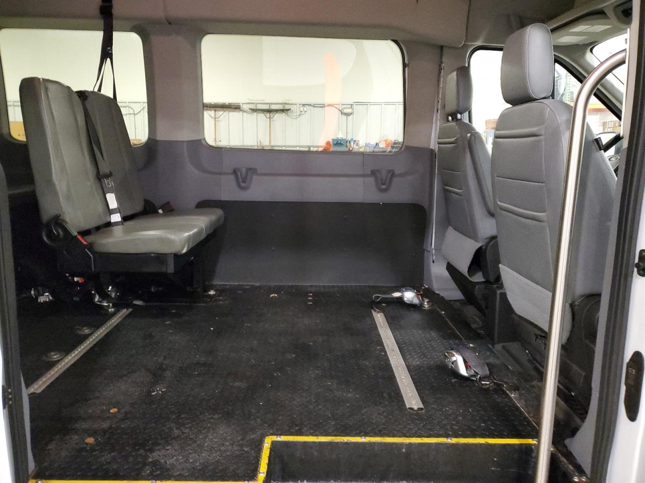 2017 Ford Transit - Image 11