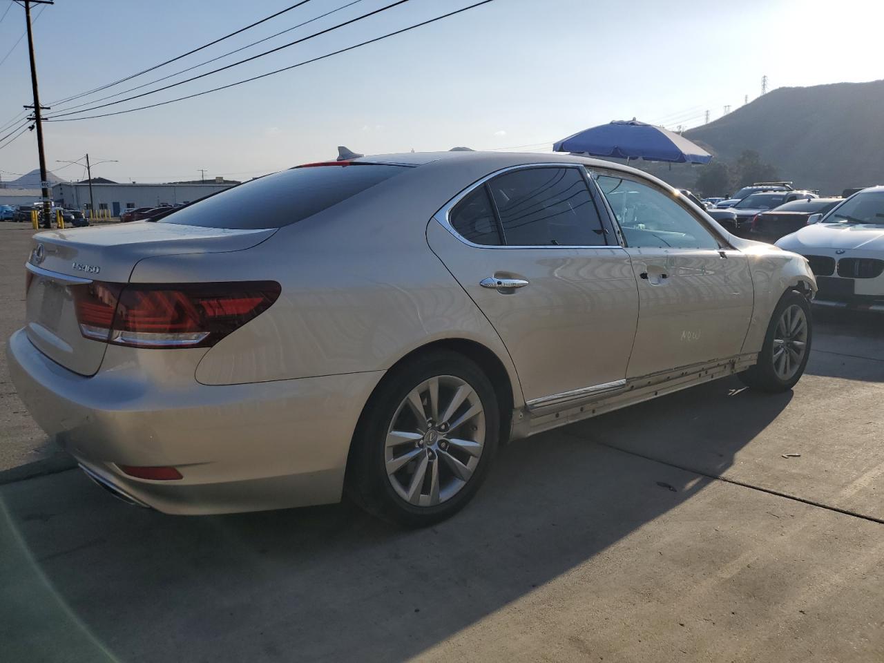 2013 Lexus LS - Image 3