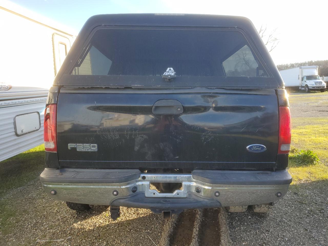 2003 Ford F350 - Image 6
