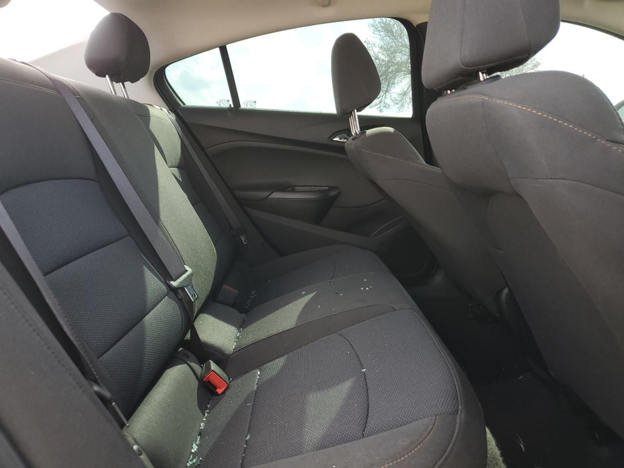 2017 Chevrolet Cruze - Image 10