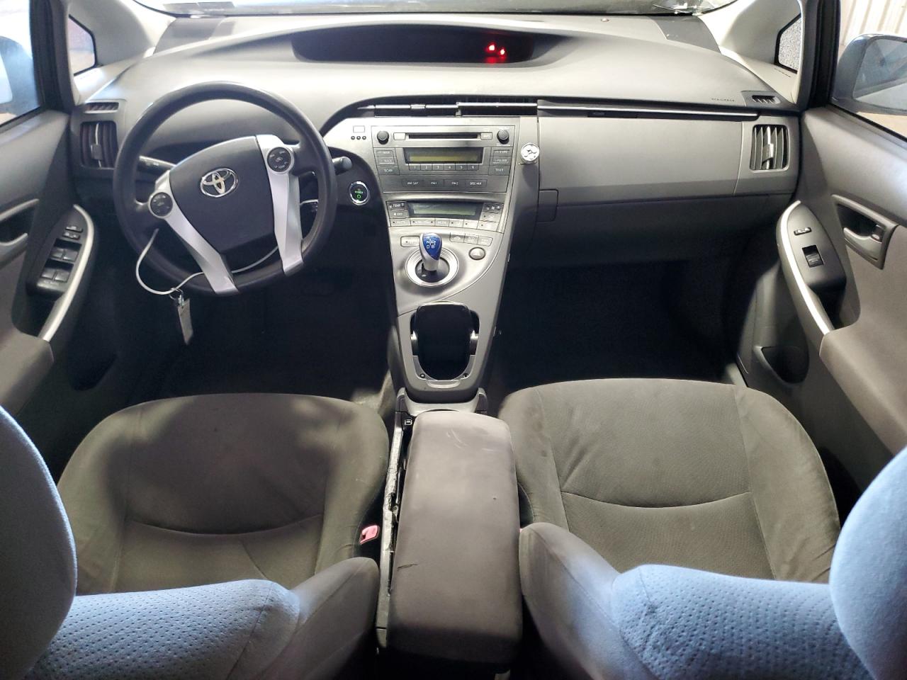 2010 Toyota Prius - Image 8