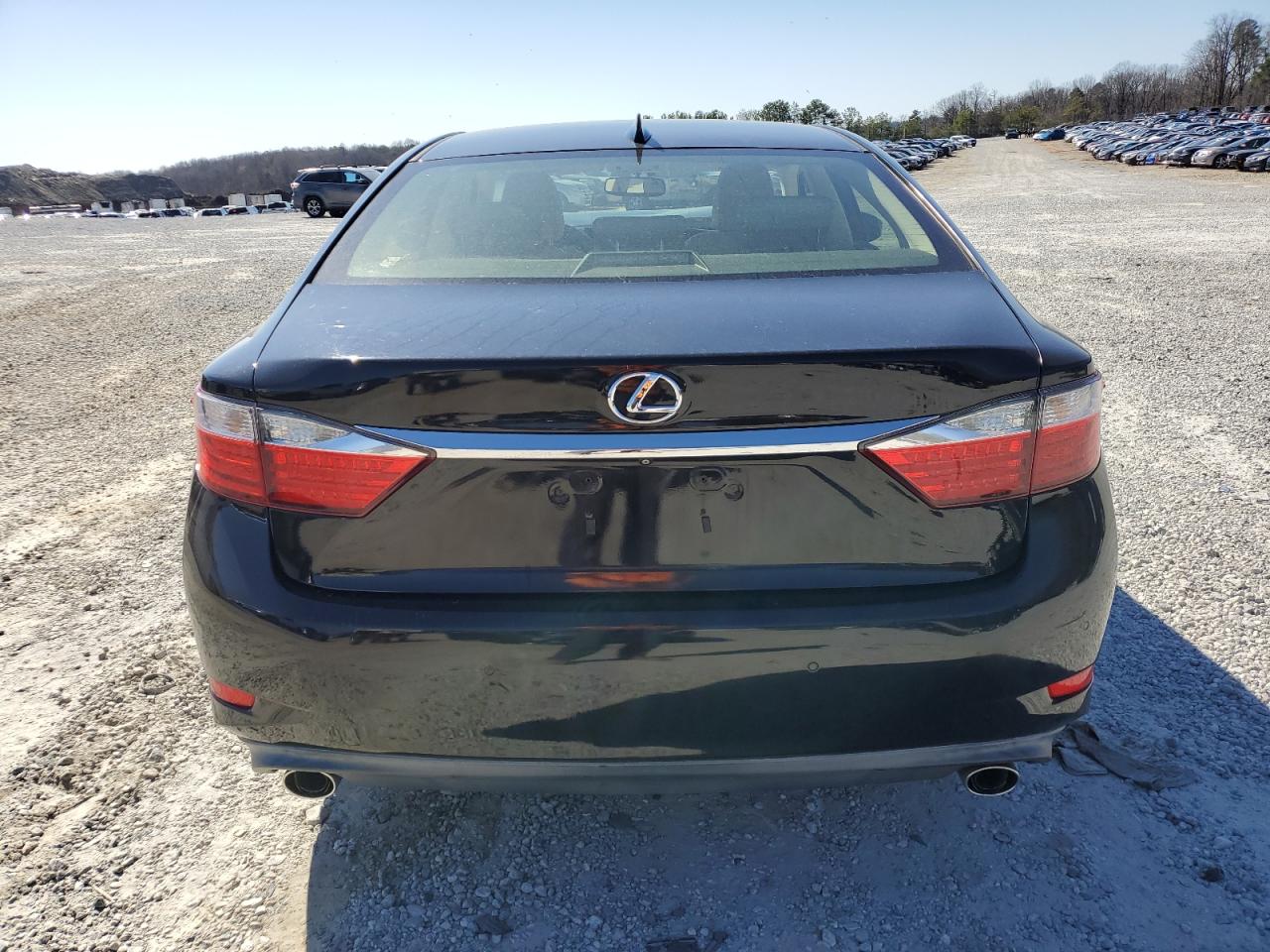 2015 Lexus ES - Image 6