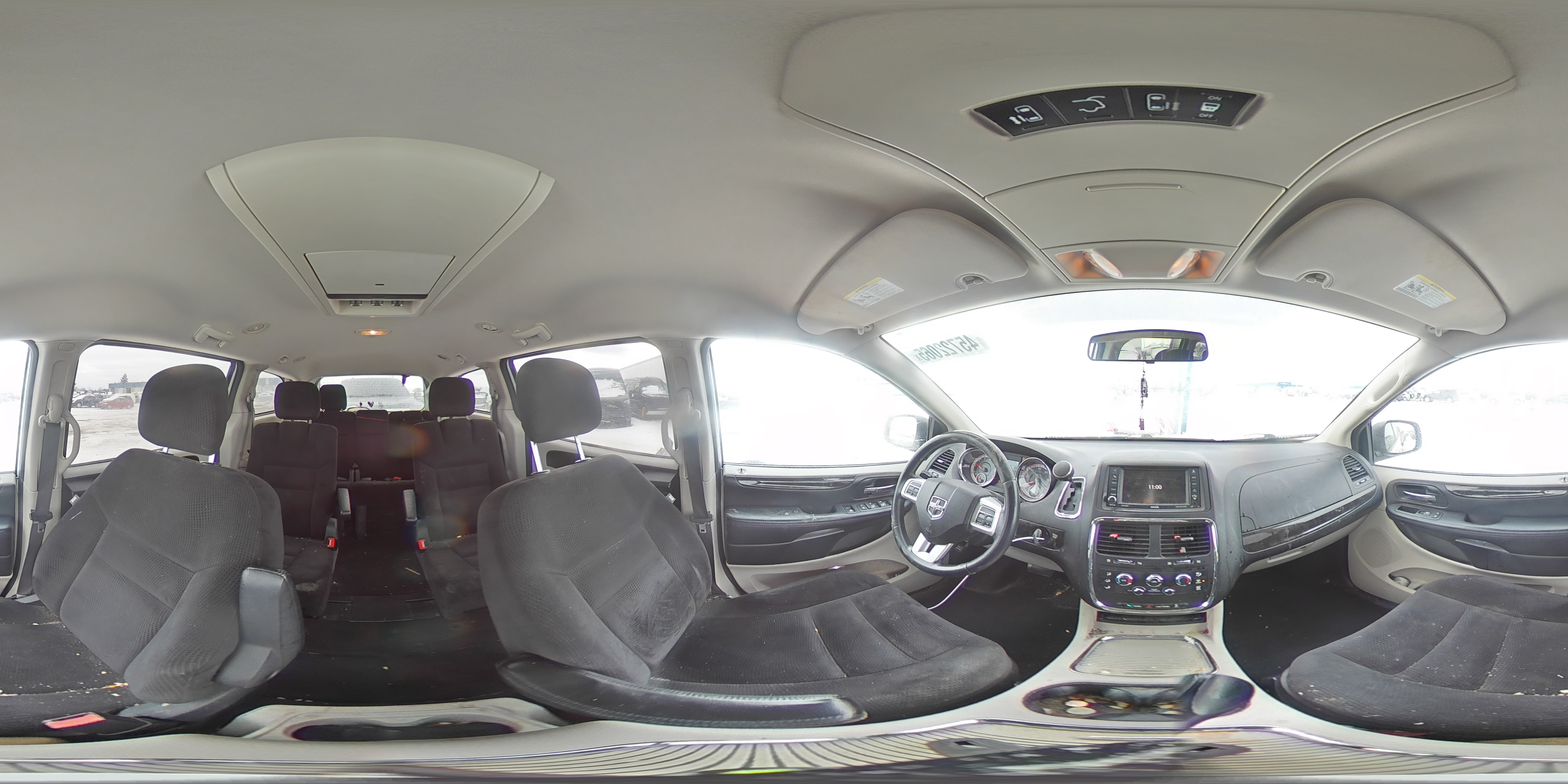 2016 Dodge Caravan - Image 13