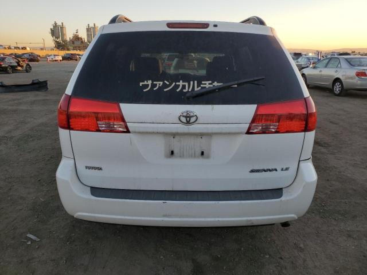 2004 Toyota Sienna - Image 6