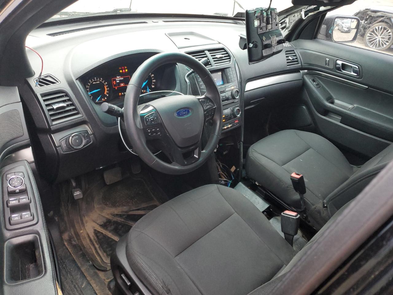 2017 Ford Explorer - Image 8