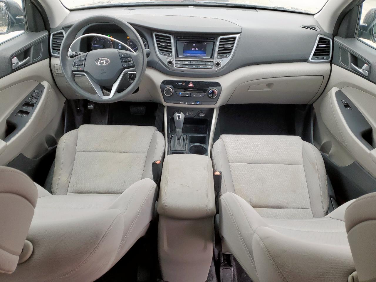 2016 Hyundai Tucson - Image 8